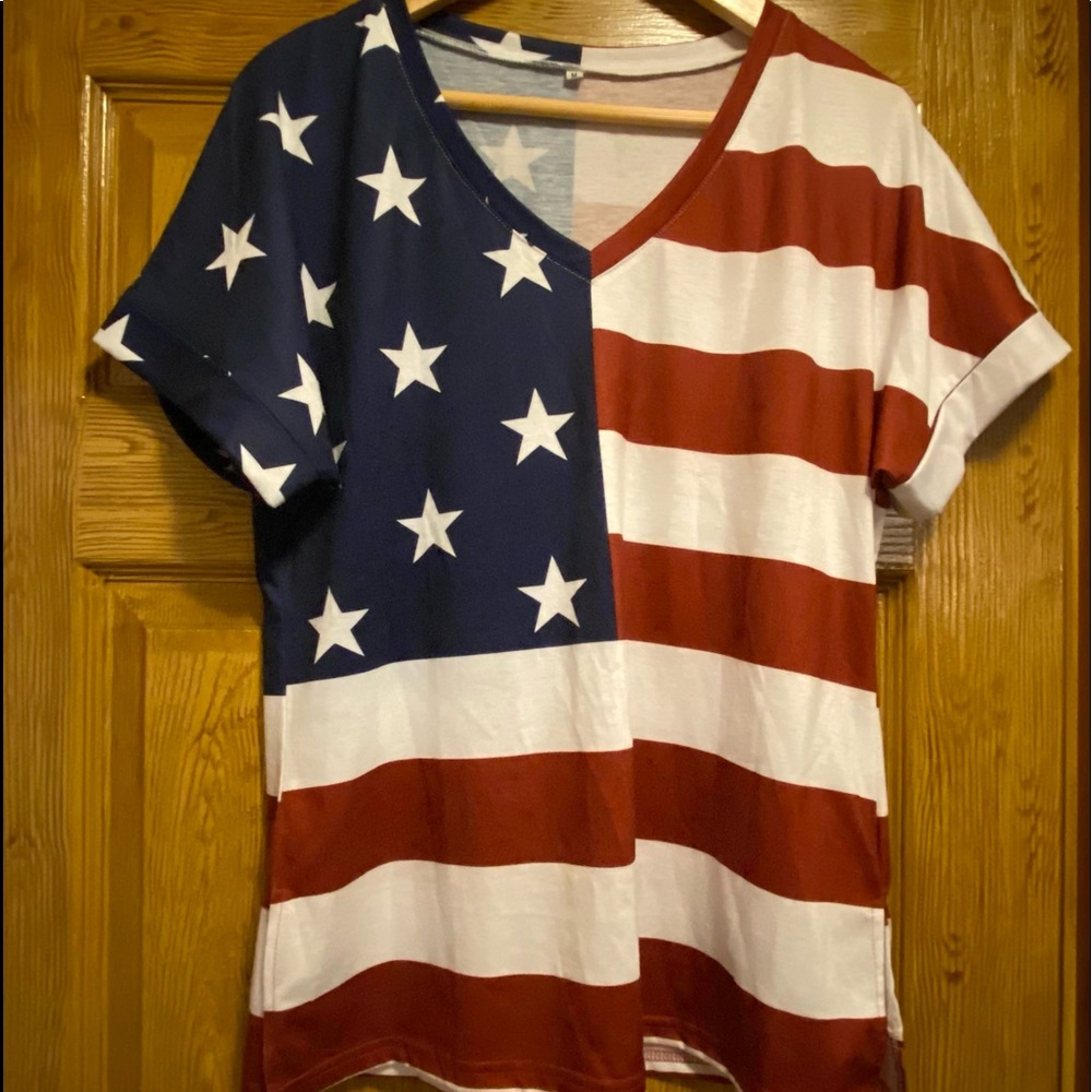 AMERICAN FLAG SHIRT!! NWOT !! 🇺🇸